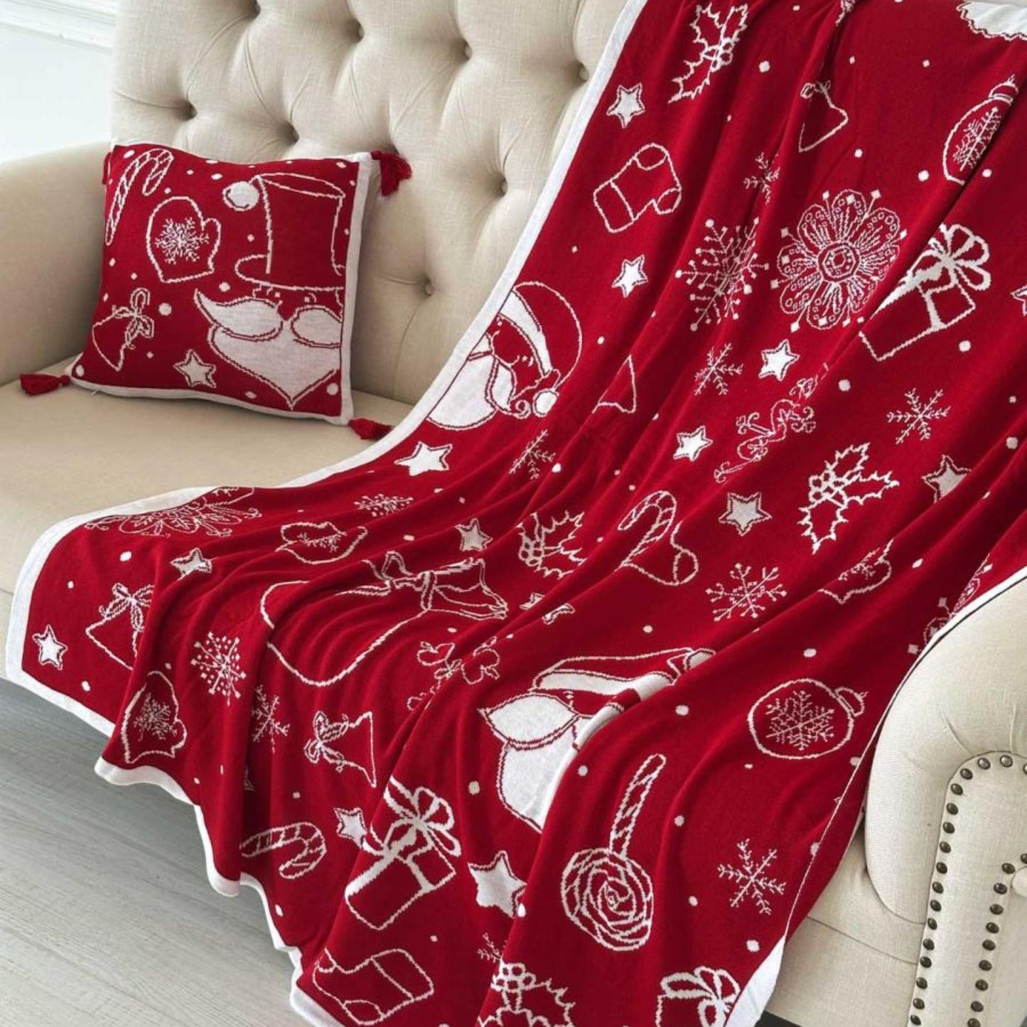 Red Knitted Christmas Throw Blanket – Santa