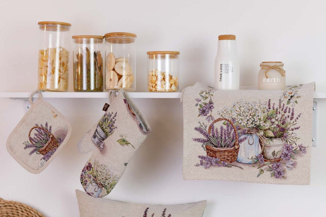 Oven Mitts vs Pot Holders: What’s the Difference and Why You Need Both