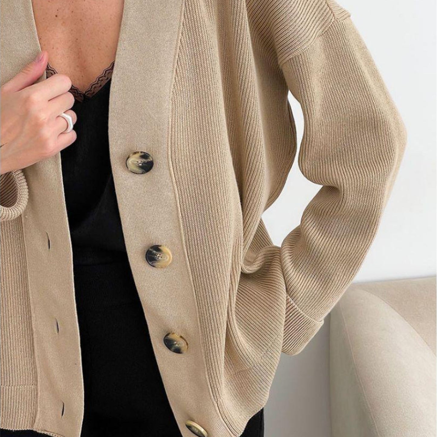 Beige Knitted Cardigan – Vittoria