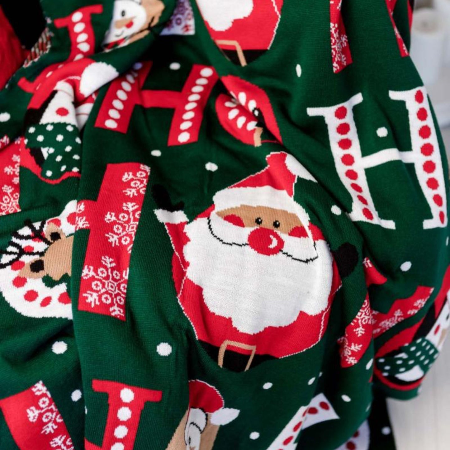Green Knitted Christmas Throw Blanket – Ho-Ho-Ho