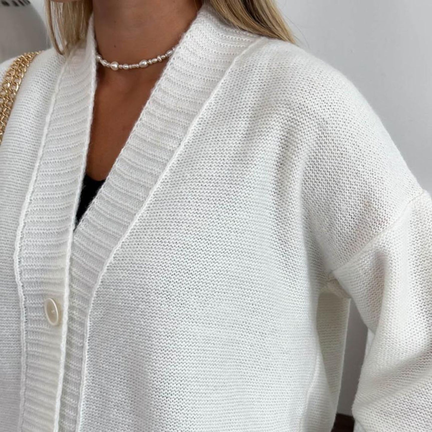 White Knitted Cardigan – Casual Wool