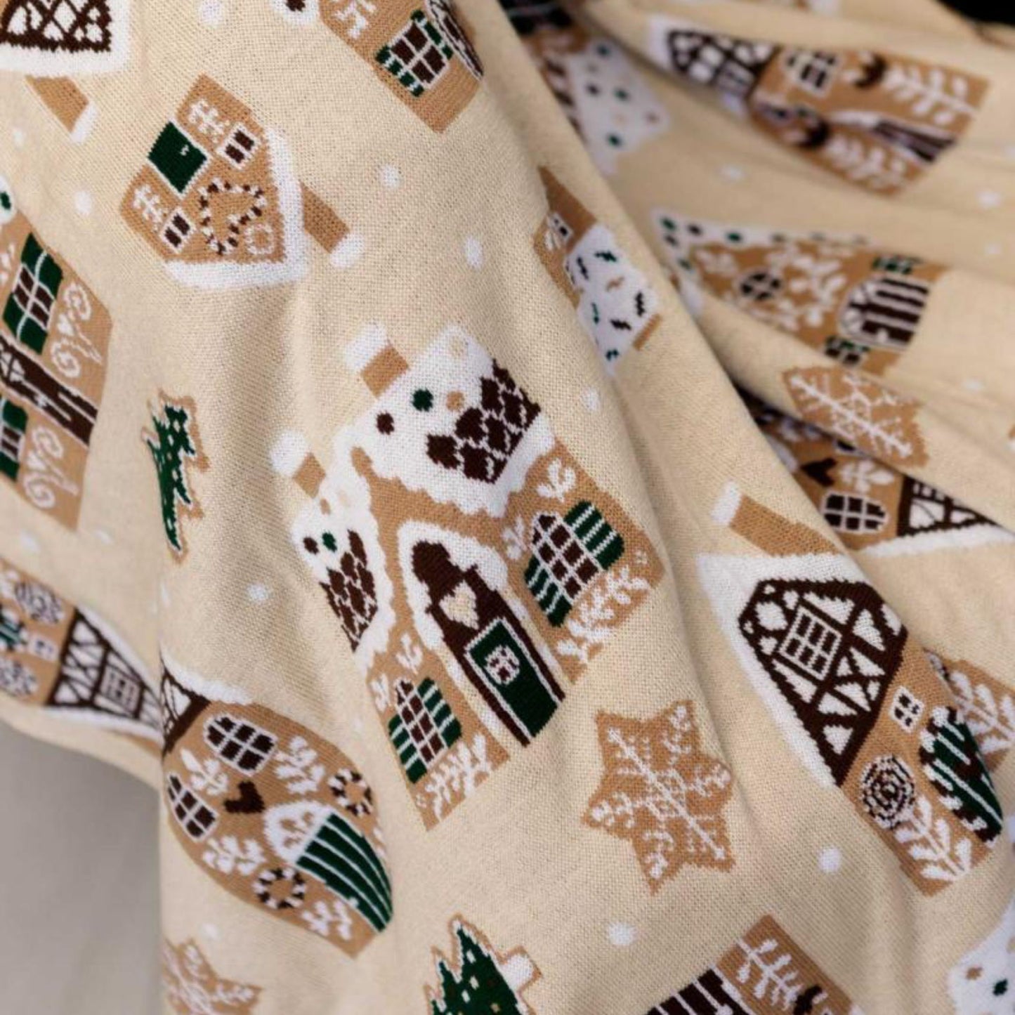 Beige Knitted Christmas Throw Blanket – Gingerbread Houses