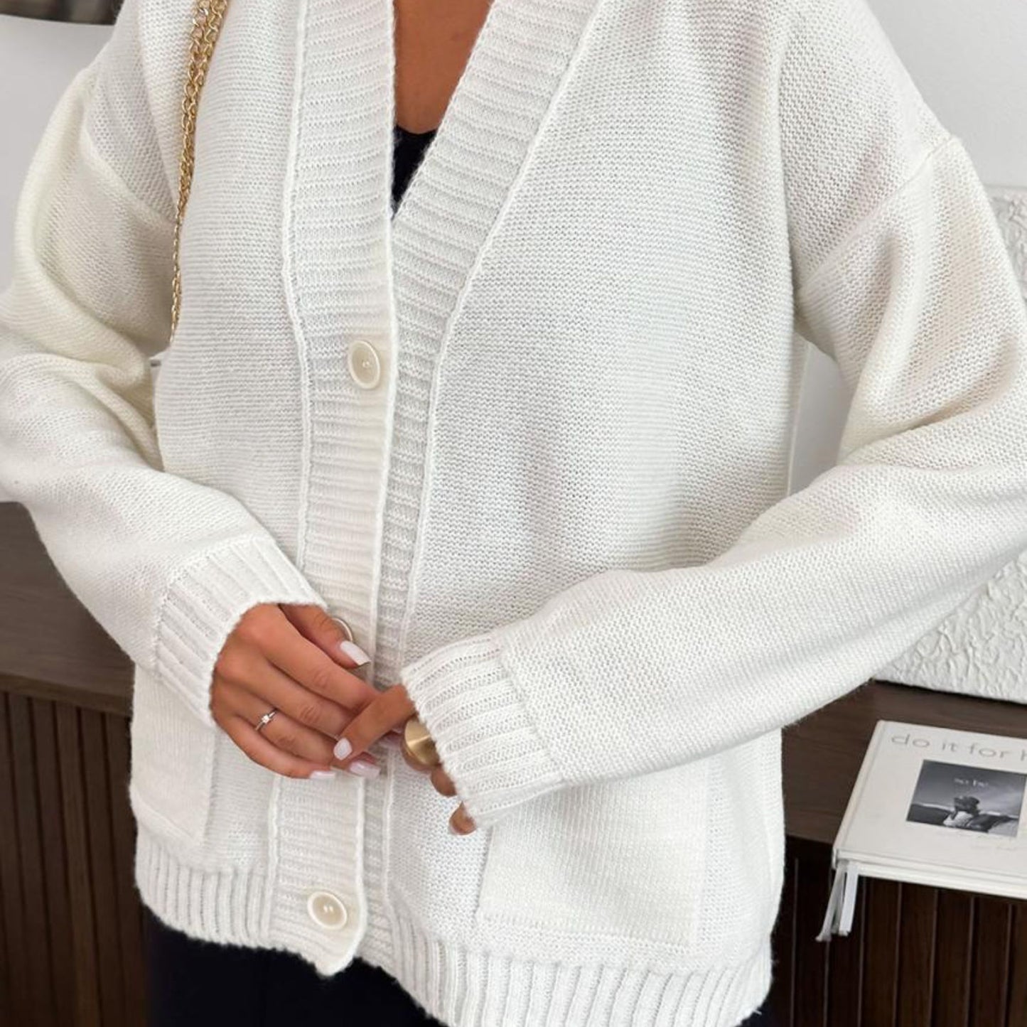 White Knitted Cardigan – Casual Wool