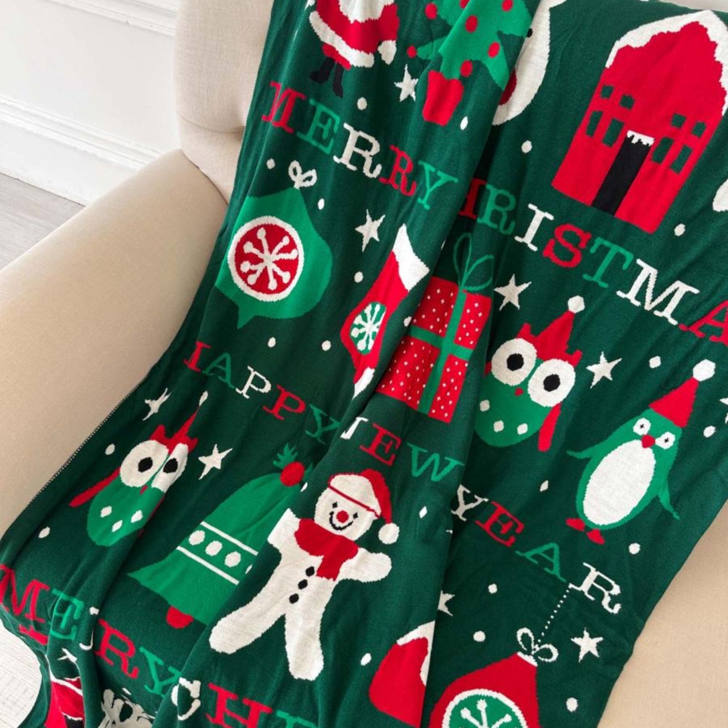 Green Knitted Christmas Throw Blanket – Merry Christmas