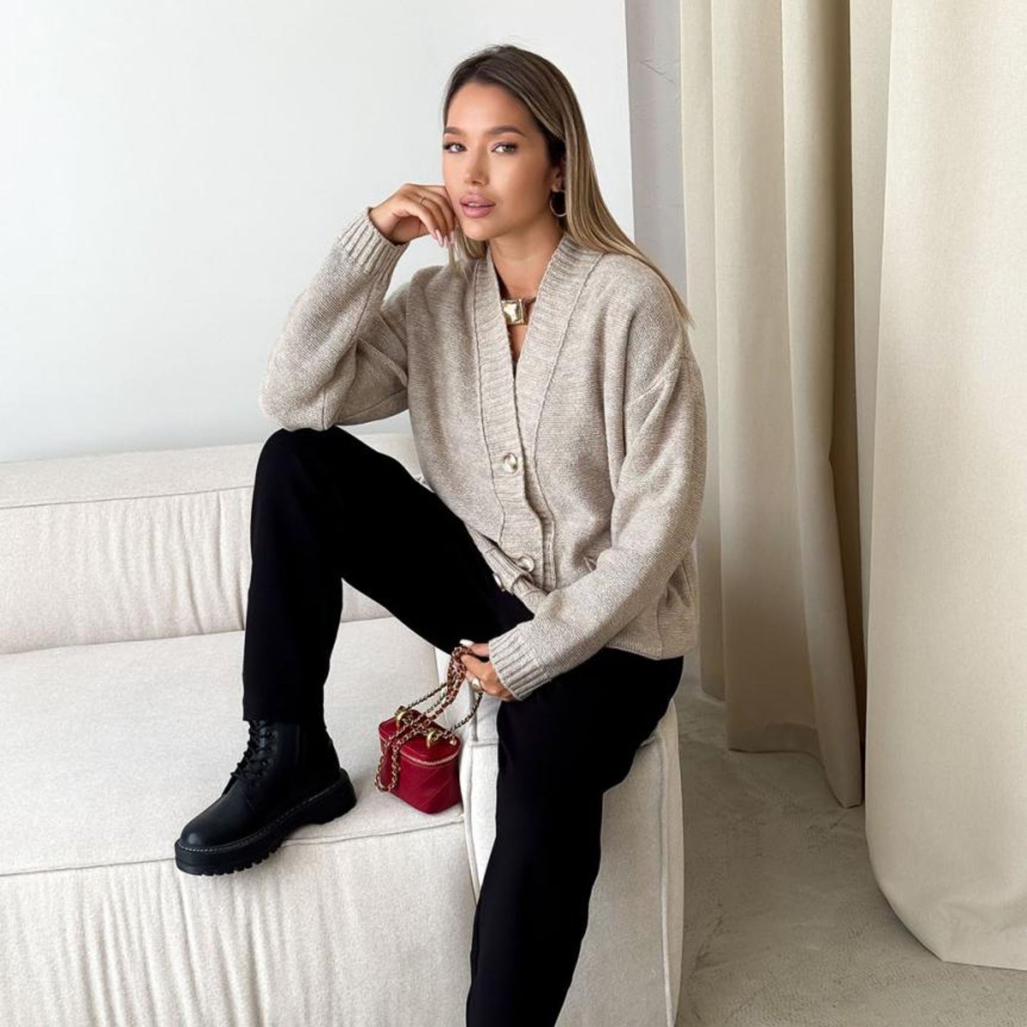 Beige Knitted Cardigan – Casual Wool