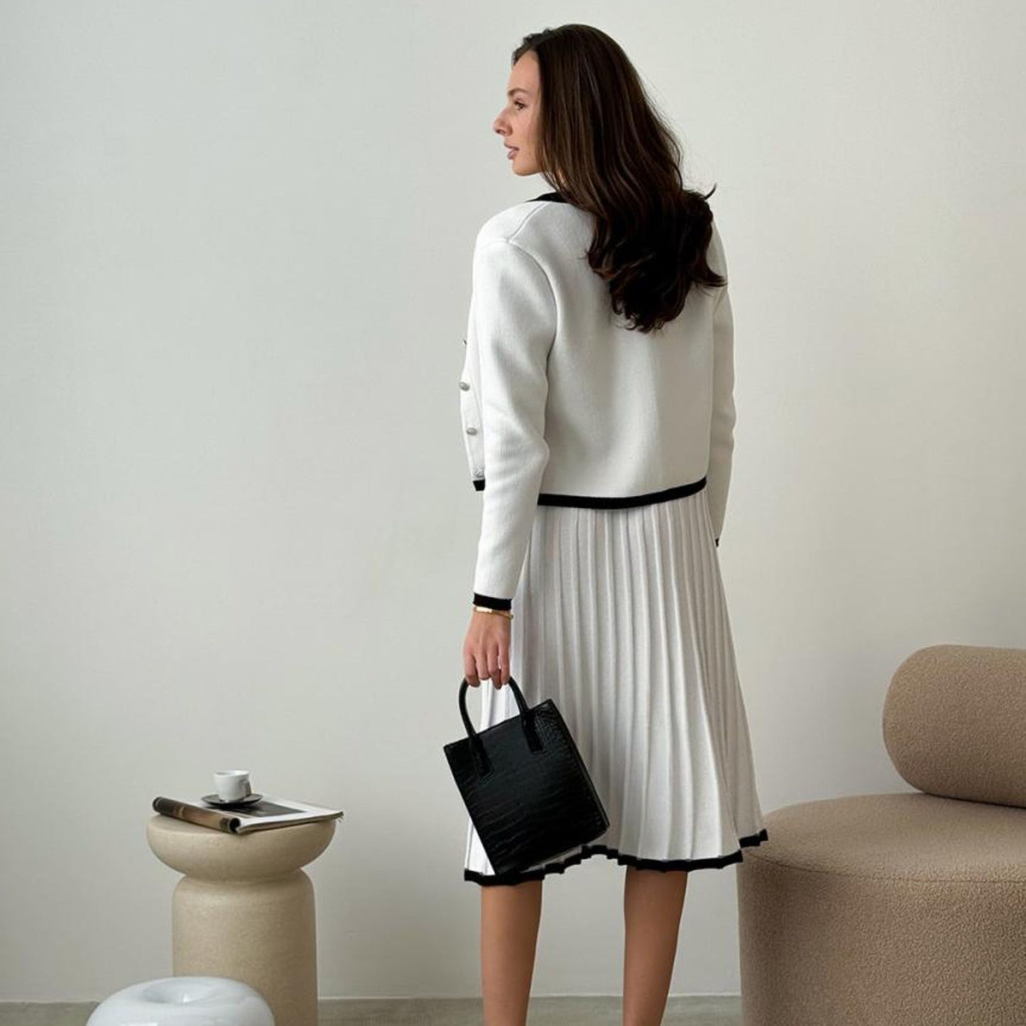 White Knitted Jacket – Gabriel